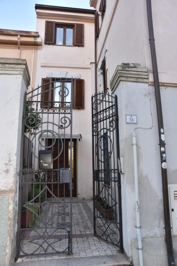 B&B Le Due Isole Nuoro  Bagian luar foto
