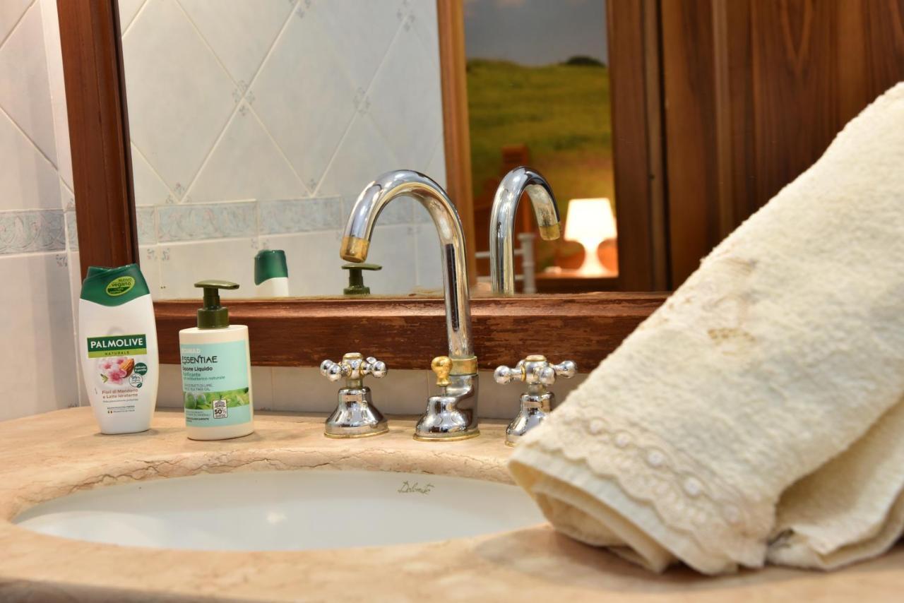 B&B Le Due Isole Nuoro  Bagian luar foto