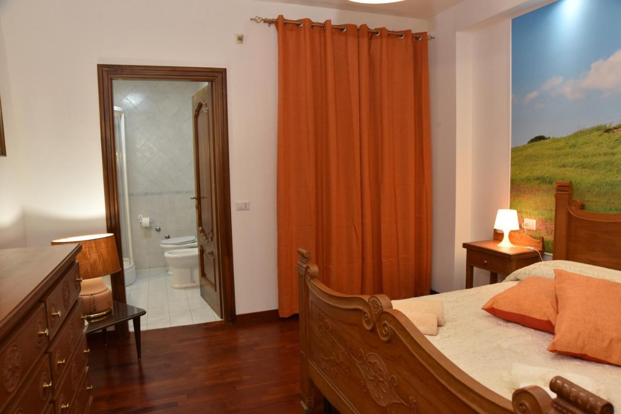 B&B Le Due Isole Nuoro  Bagian luar foto